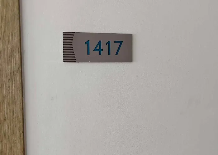 Shore Res 2 Bedroom 2bath 1417 Manila